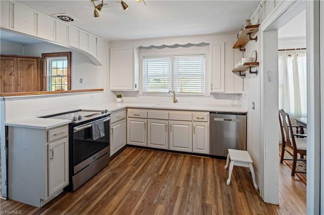 624 52 E ByPass, Pilot Mountain, NC 27041