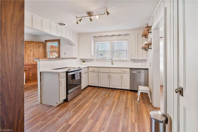 624 52 E ByPass, Pilot Mountain, NC 27041