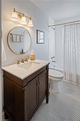 624 52 E ByPass, Pilot Mountain, NC 27041