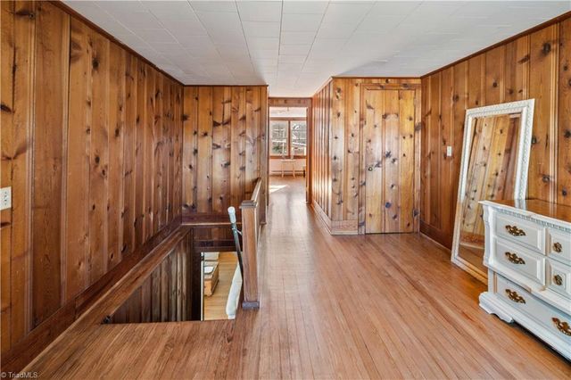 624 52 E ByPass, Pilot Mountain, NC 27041