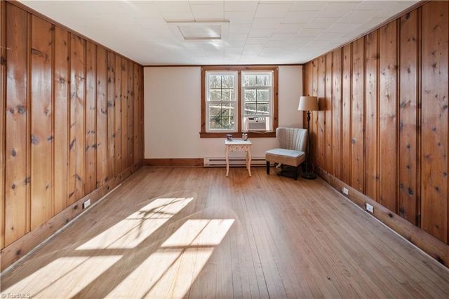 624 52 E ByPass, Pilot Mountain, NC 27041