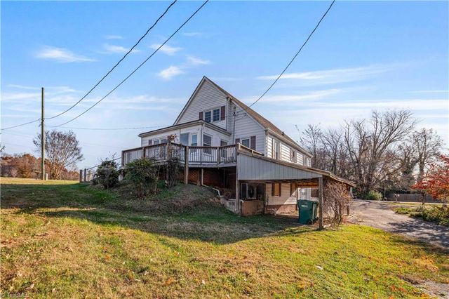 624 52 E ByPass, Pilot Mountain, NC 27041