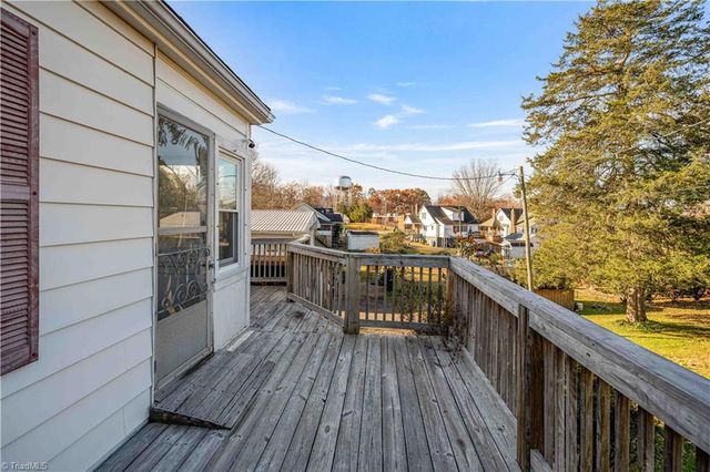 624 52 E ByPass, Pilot Mountain, NC 27041