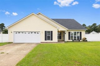 589 S Buckeye Drive, Raeford, NC 28376