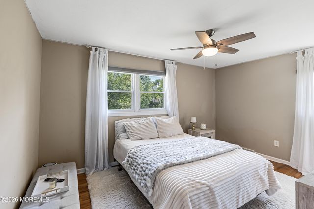 7 Oxford Road, Manalapan, NJ 07726