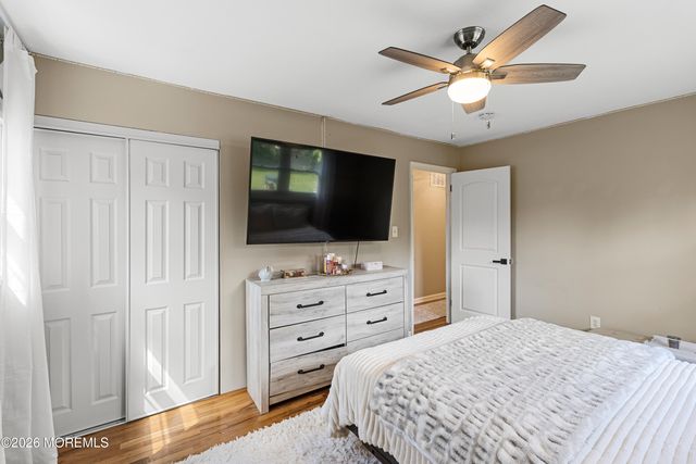 7 Oxford Road, Manalapan, NJ 07726