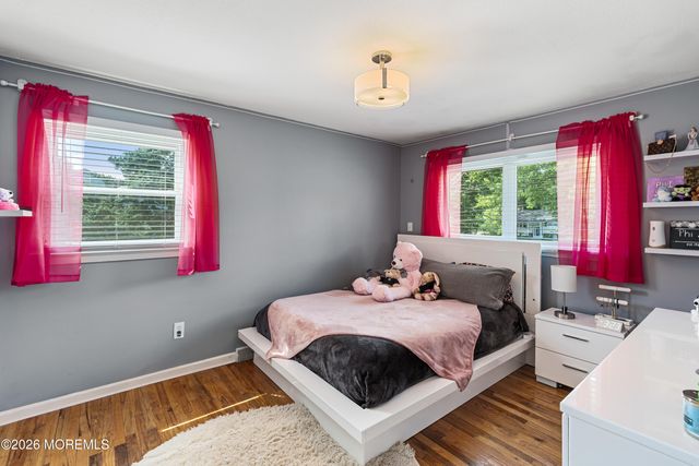 7 Oxford Road, Manalapan, NJ 07726