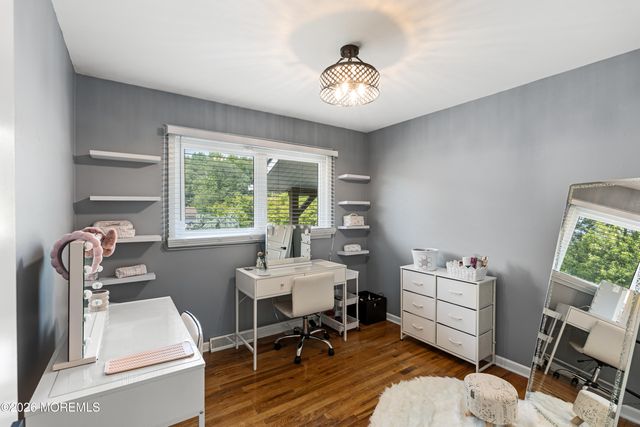 7 Oxford Road, Manalapan, NJ 07726