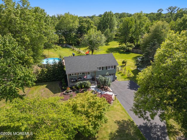 7 Oxford Road, Manalapan, NJ 07726
