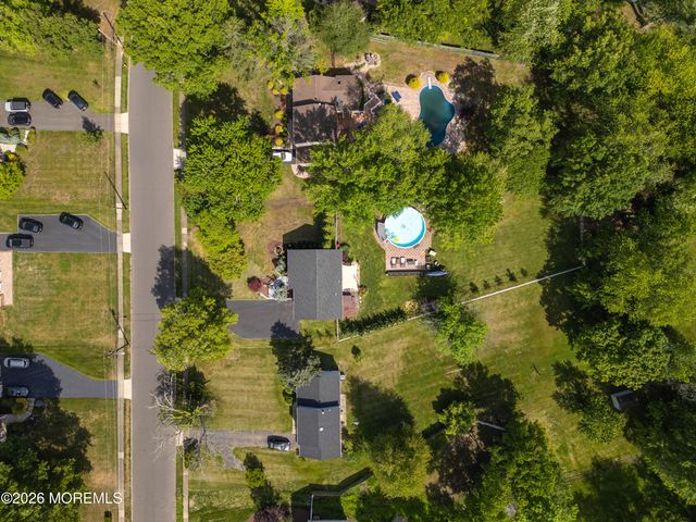 7 Oxford Road, Manalapan, NJ 07726