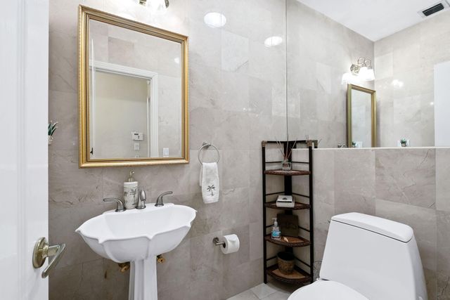 1030 Polk Street, Hollywood, FL 33019