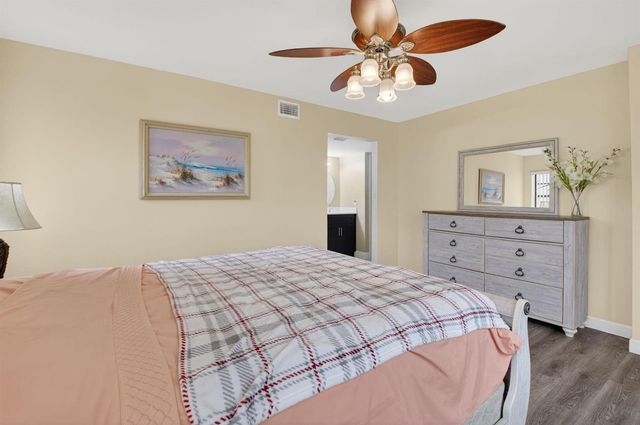 6069 Parkwalk Drive, Boynton Beach, FL 33472