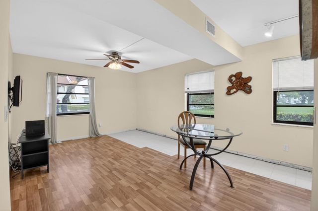 6069 Parkwalk Drive, Boynton Beach, FL 33472
