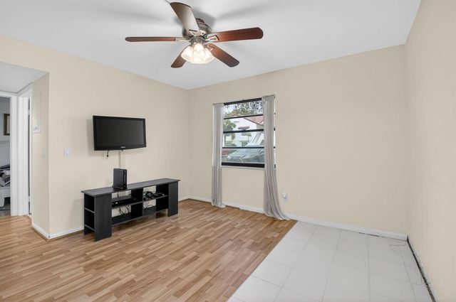 6069 Parkwalk Drive, Boynton Beach, FL 33472