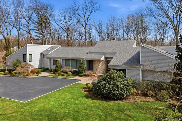50 Tall Oak Crescent, Oyster Bay Cove, NY 11791