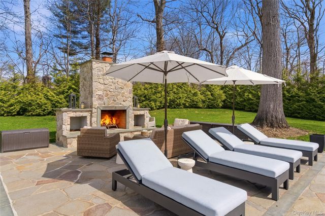 50 Tall Oak Crescent, Oyster Bay Cove, NY 11791