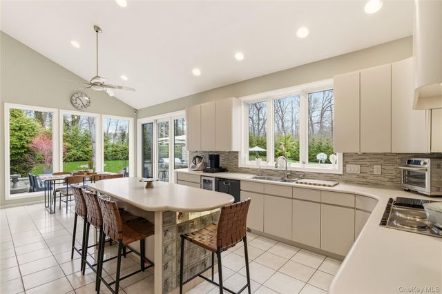 50 Tall Oak Crescent, Oyster Bay Cove, NY 11791