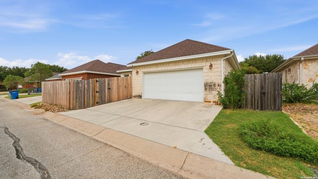2022 Cotton Blvd, New Braunfels, TX 78130