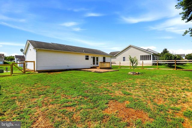 94 ESCALADE LN, Martinsburg, WV 25403