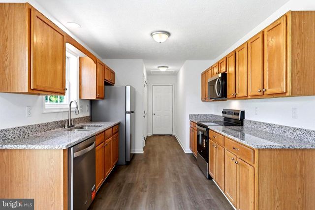 94 ESCALADE LN, Martinsburg, WV 25403