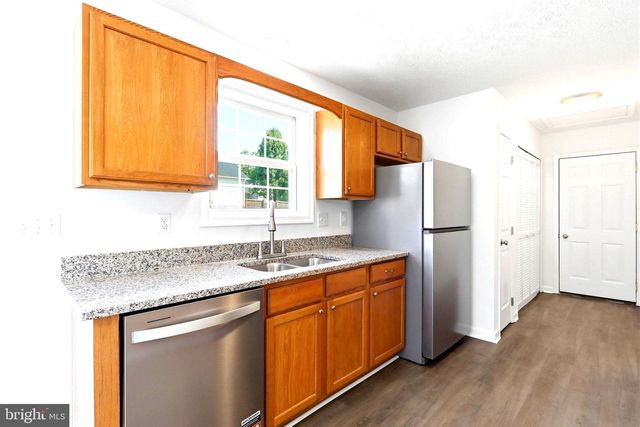 94 ESCALADE LN, Martinsburg, WV 25403