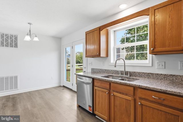 94 ESCALADE LN, Martinsburg, WV 25403