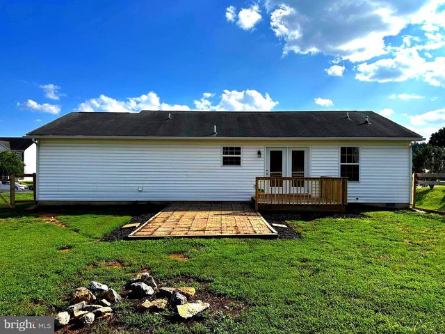 94 ESCALADE LN, Martinsburg, WV 25403