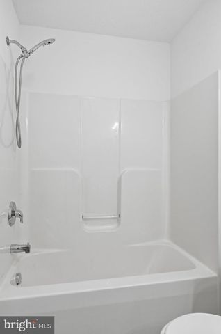94 ESCALADE LN, Martinsburg, WV 25403