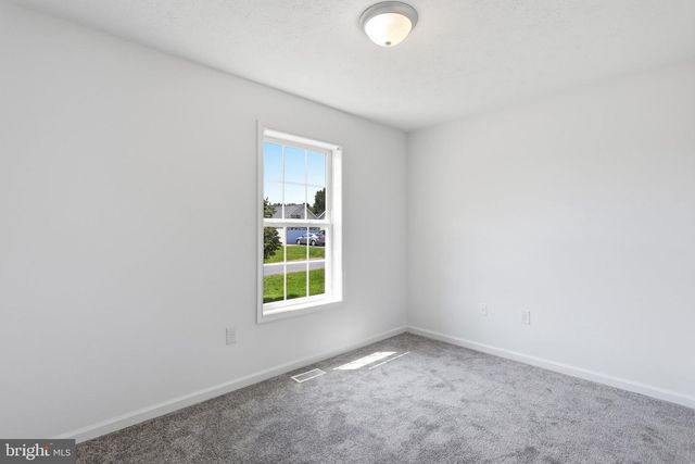 94 ESCALADE LN, Martinsburg, WV 25403