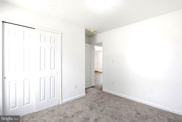 94 ESCALADE LN, Martinsburg, WV 25403