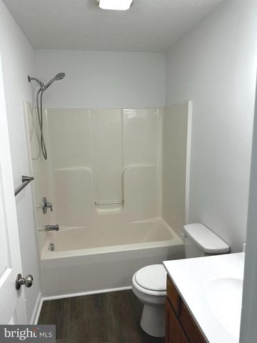 94 ESCALADE LN, Martinsburg, WV 25403