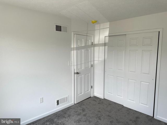 94 ESCALADE LN, Martinsburg, WV 25403