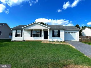94 ESCALADE LN, Martinsburg, WV 25403