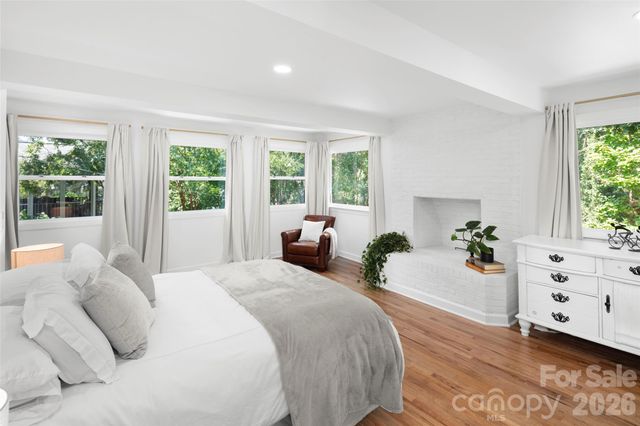 33 Maywood Road, Asheville, NC 28804