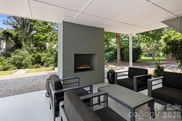 33 Maywood Road, Asheville, NC 28804