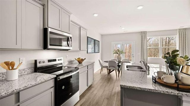 245 Sound Circle, Stockbridge, GA 30281