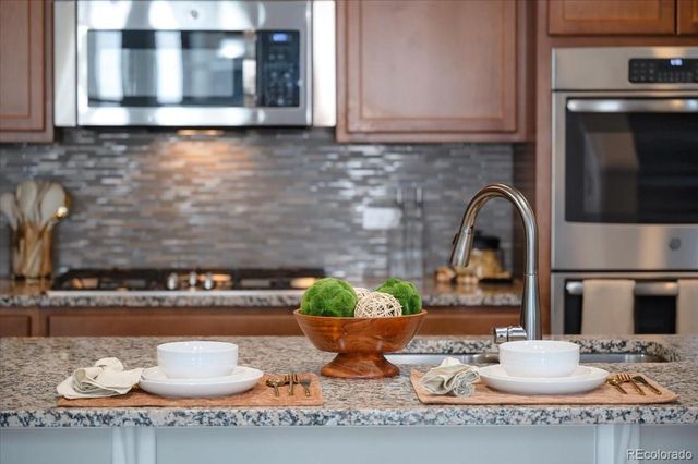 11915 Skyview Lane, Broomfield, CO 80021