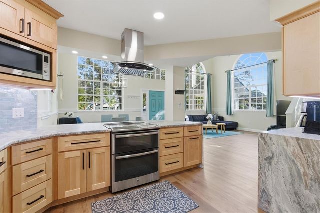 385 N CAROLINA AVENUE, Palm Harbor, FL 34683