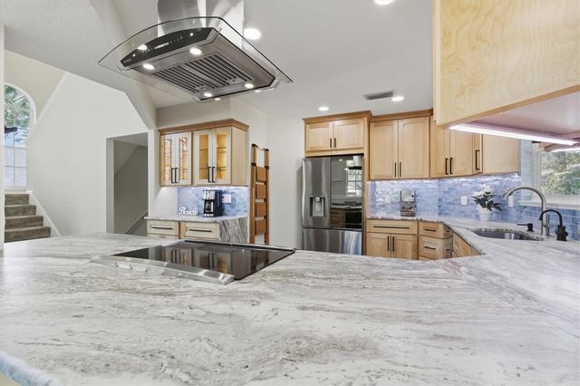 385 N CAROLINA AVENUE, Palm Harbor, FL 34683