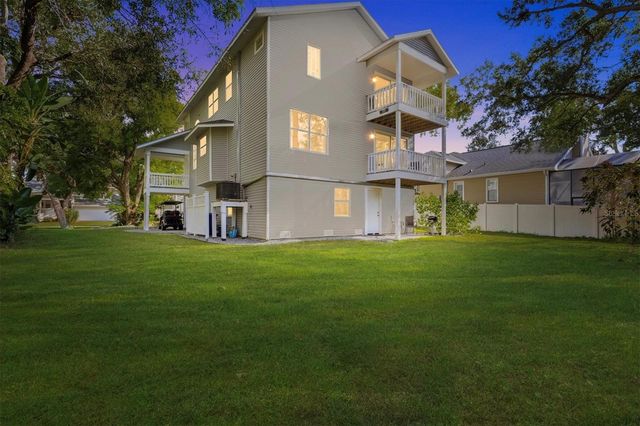 385 N CAROLINA AVENUE, Palm Harbor, FL 34683