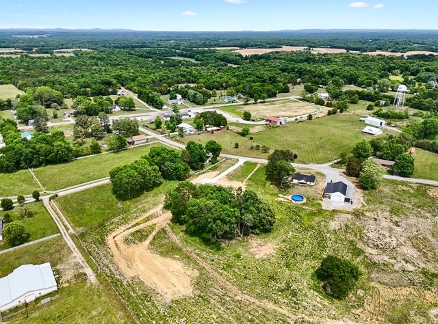 132 Whitaker Road, Shelbyville, TN 37160