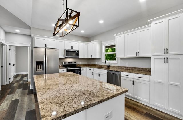 132 Whitaker Road, Shelbyville, TN 37160