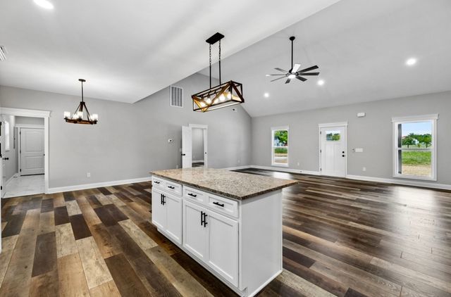 132 Whitaker Road, Shelbyville, TN 37160