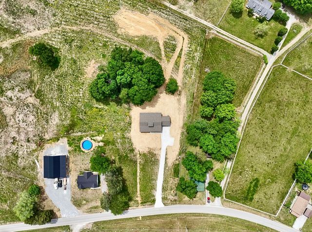 132 Whitaker Road, Shelbyville, TN 37160