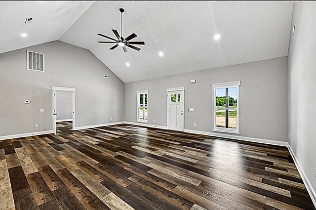 132 Whitaker Road, Shelbyville, TN 37160