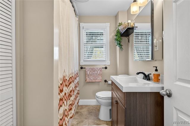 557 Meadowbrook Drive, Lewiston, NY 14092