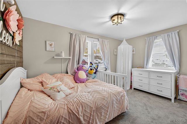 557 Meadowbrook Drive, Lewiston, NY 14092