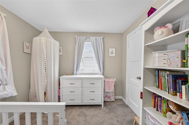 557 Meadowbrook Drive, Lewiston, NY 14092