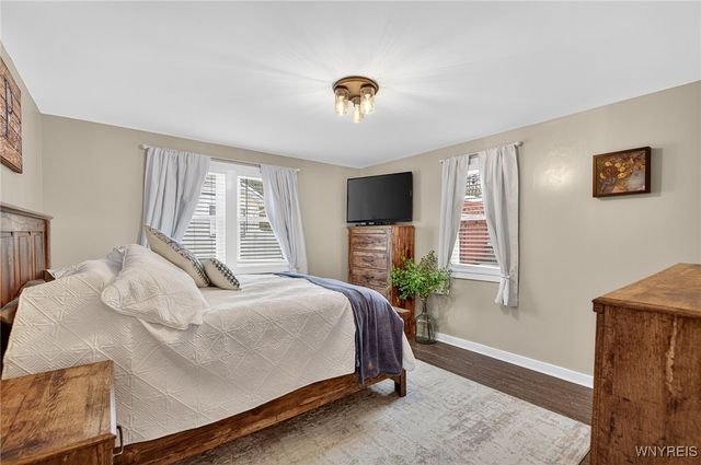 557 Meadowbrook Drive, Lewiston, NY 14092