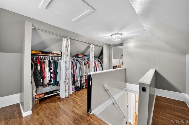 557 Meadowbrook Drive, Lewiston, NY 14092